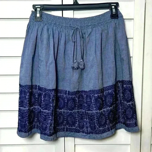 J. Crew Zafrina Pull On Chambray Cotton Embroidered Skirt Size Small - Picture 1 of 7